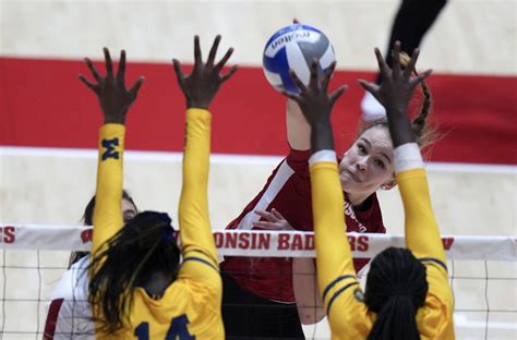 wisconsin girls volleyball nudes|UWPD investigating sharing of sensitive photos, video of。